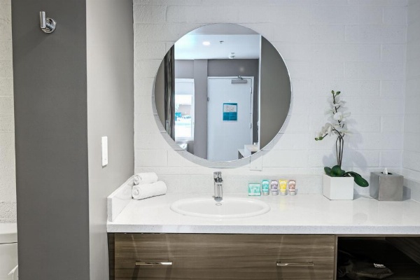 Oasis at Gold Spike - Adults Only image 17