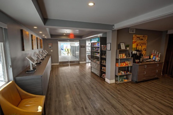 Oasis at Gold Spike - Adults Only image 20